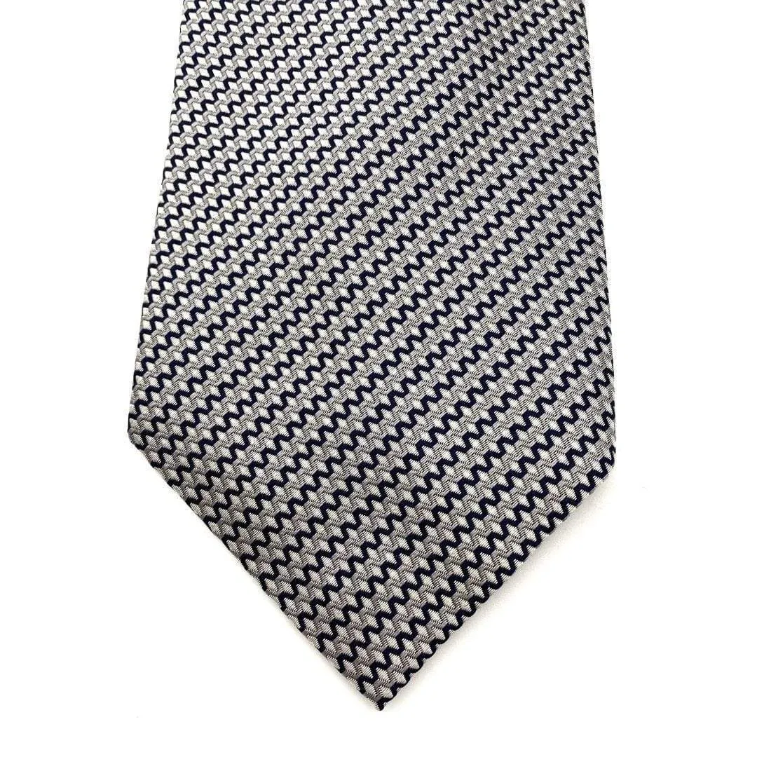 XMI PLATINUM TIE Silk Diagonal Zig-Zag Stripe Tie - Black & Grey